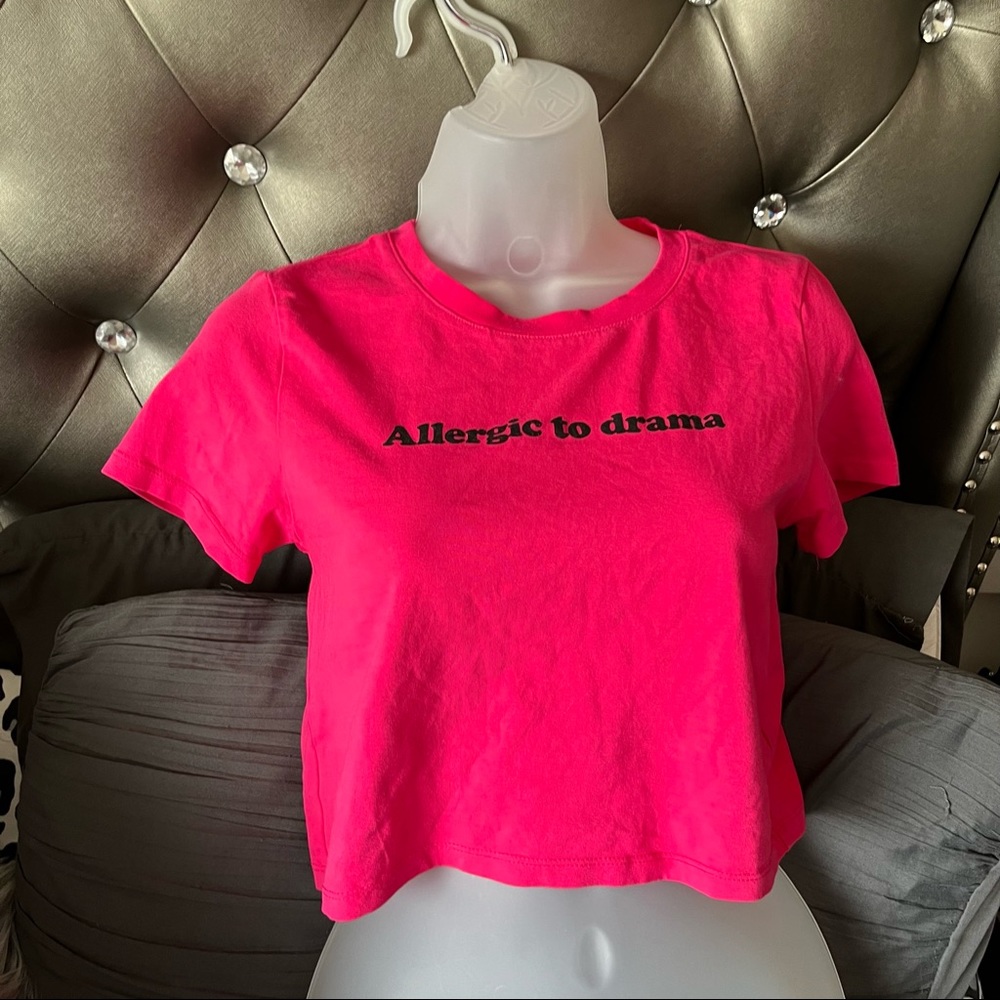Forever 21 Pink Stretch Graphic Crop Top